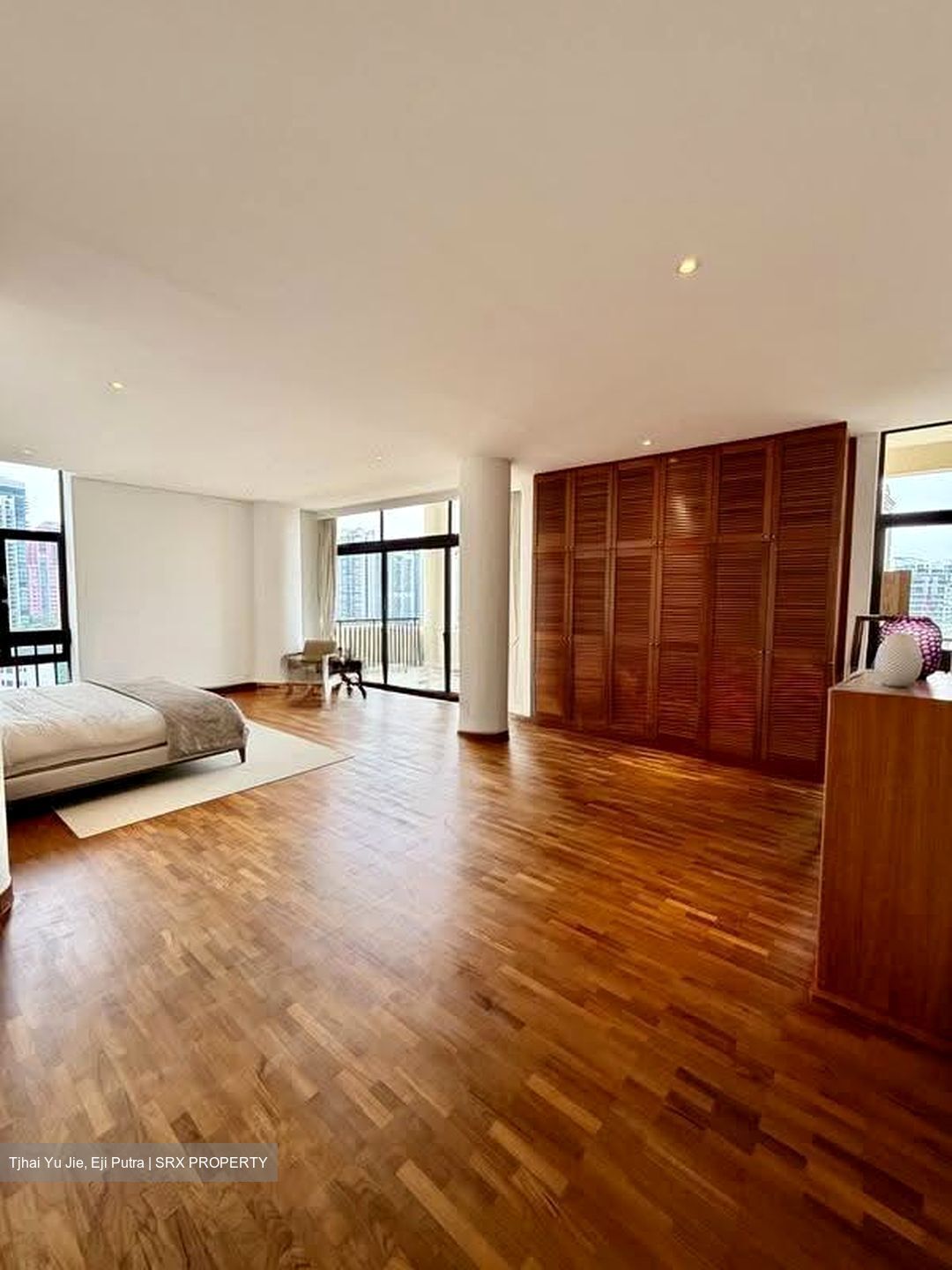 The Colonnade (D10), Condominium #620597631